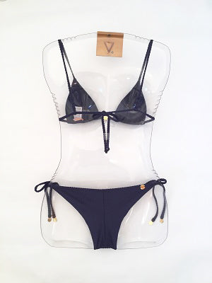 リソネイビーワッフルトライアングル