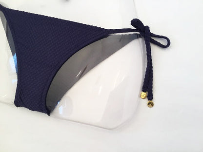 リソネイビーワッフルトライアングル